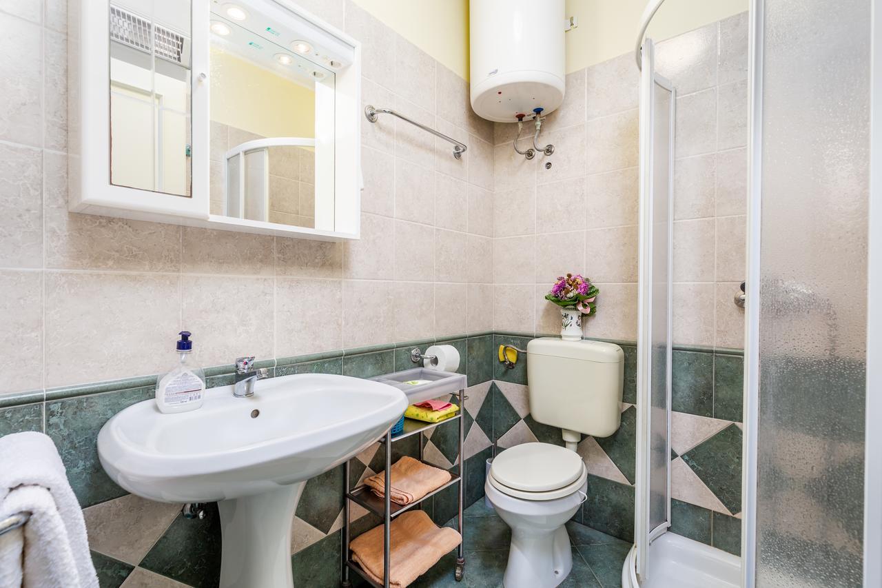 Rona Apartments Ani Ičići Zewnętrze zdjęcie